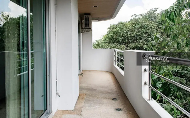 Laidback Place Apartment