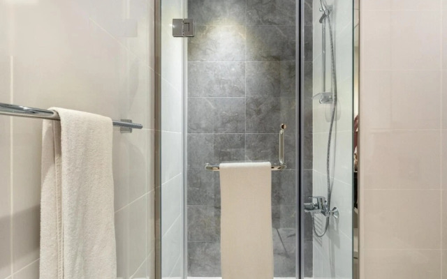 Luxury 2B Apt Al Habtoor Amna Tower