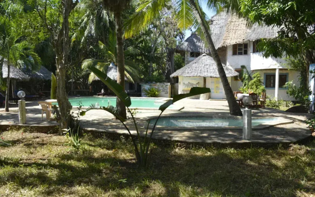 Diani Star Beds