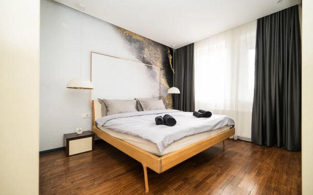 Luxury Design 2bdr Apartment