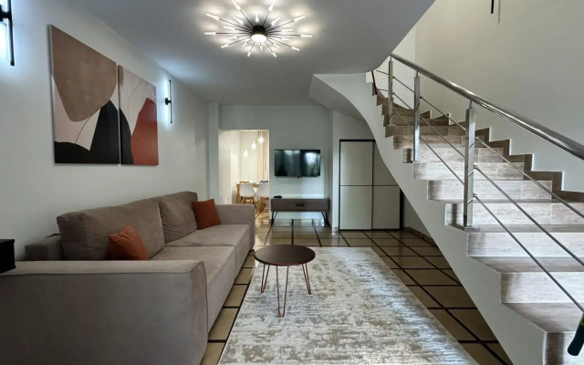 Townhouse on Bambukovaya Street