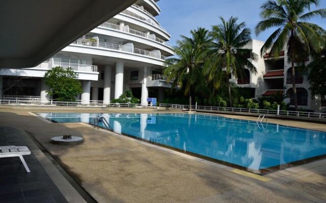 Sandy Beach Condo 15E