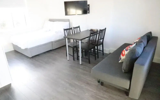 Luxury Suits near Wembley Stadium