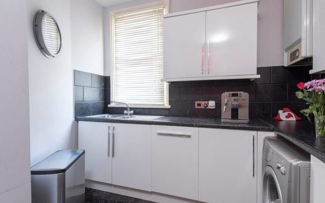 Beautiful 2BD Flat in West Didsbury
