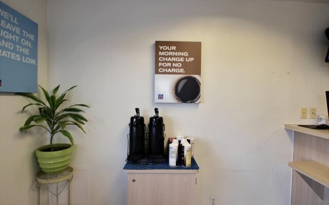 Clarion Pointe Milwaukee Airport