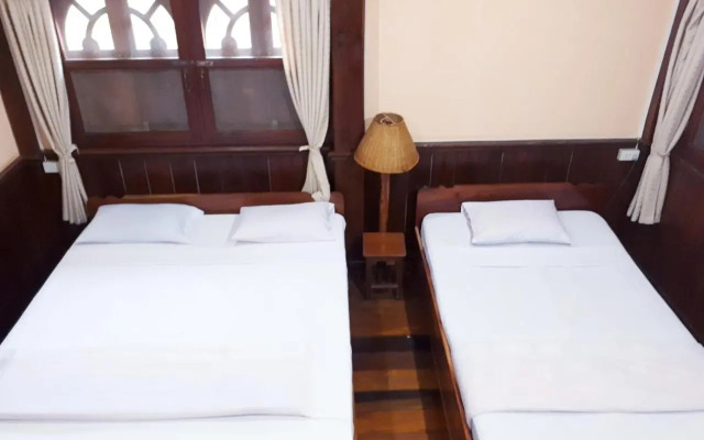Anouxa Riverview Guesthouse