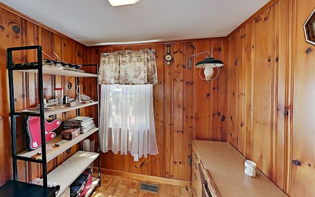 11emerap 4 Bedroom Home