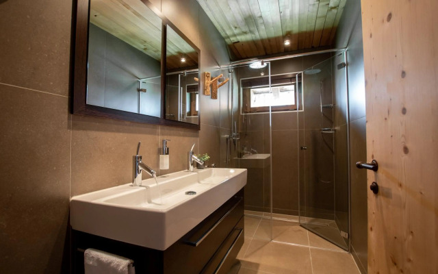 Anna Isabelle Penthouse