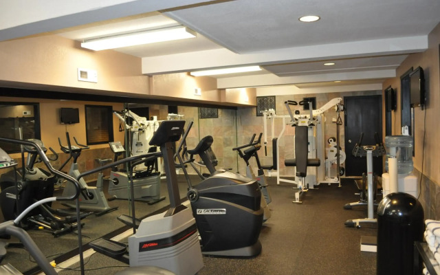 Mirabeau Park Hotel & Convention Center