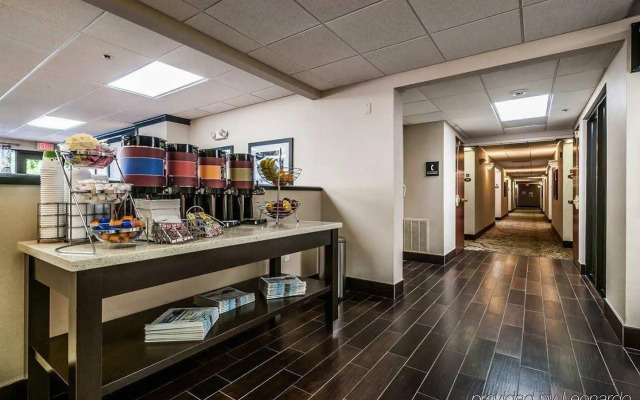 Holiday Inn St. Petersburg West by IHG