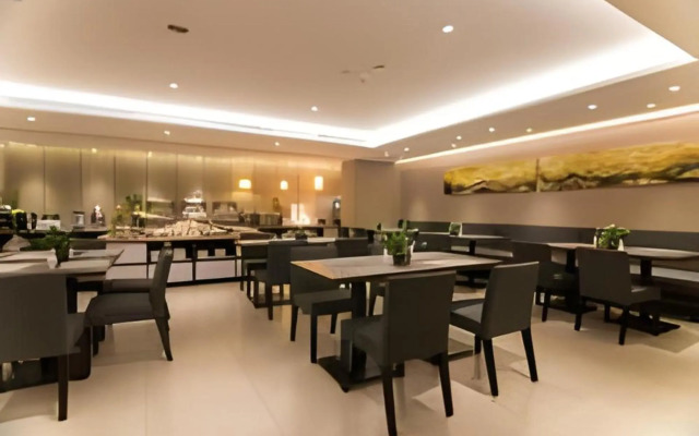 Homeinn Plus Hotel (Beijing Zhongguancun East Road)