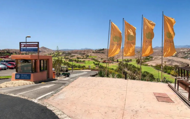 Luxurious Holiday Home With Pool in Maspalomas