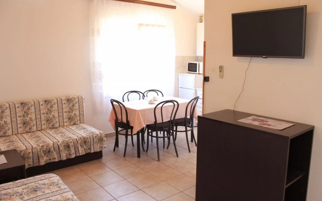 Jagoda - Comfy and Cozy - A1 Lijevi