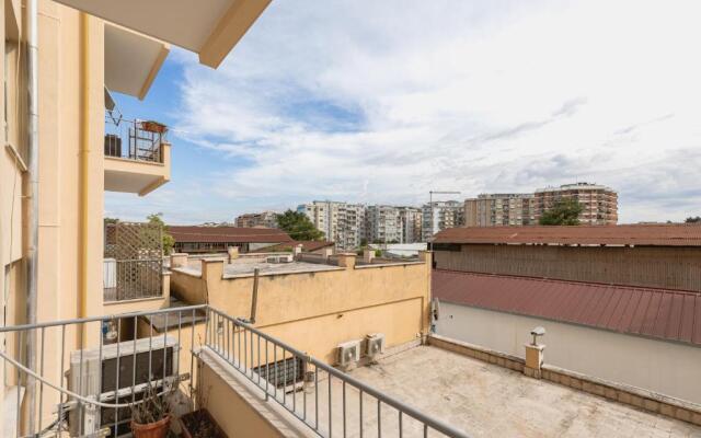 Scarfoglio Apartment, 4 persone, 2 camere, balcone, Wi-Fi, Stazione Tiburtina