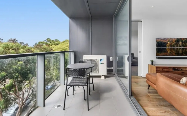 Pristine 1-bed Apartment Near Local Cafes