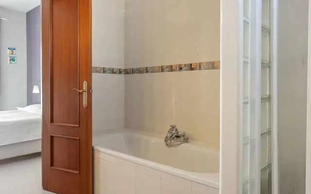 Detached Villa With a Large Private Swimming Pool