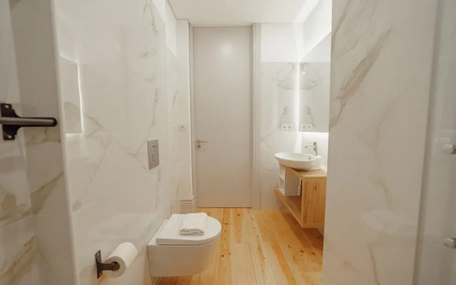 Heart OF Porto Apartment F Duplex by Vacationy