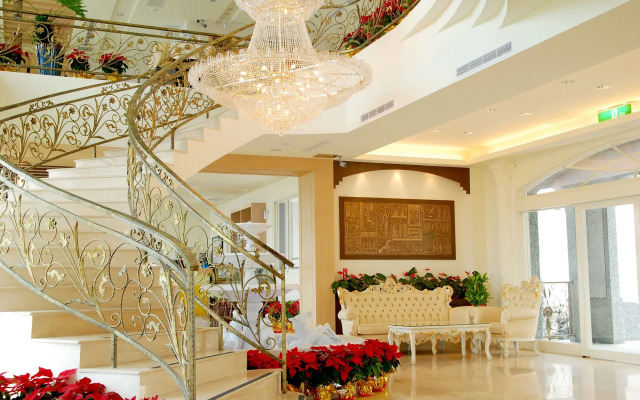 Starrise Leisure Hotel