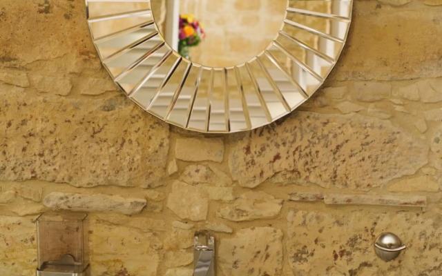 Serenity Boutique House