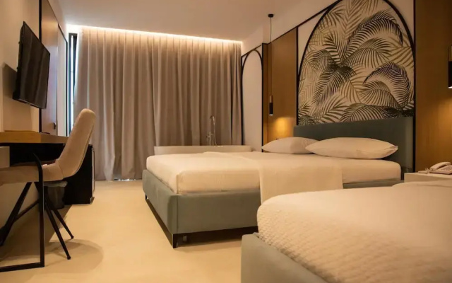 Hotel Colosseum - Hotel in Ksamil - Photo 3
