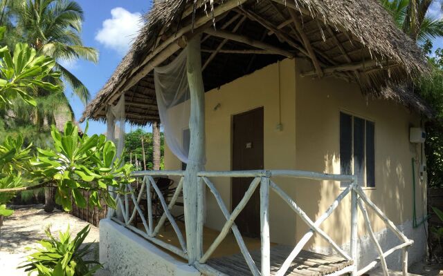 Garden Beach Bungalows