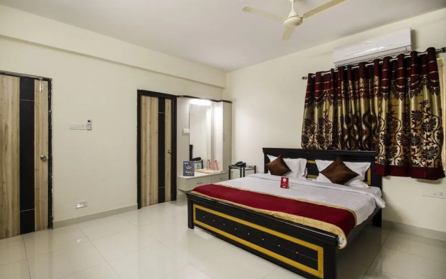 OYO 8587 Dwell Suites