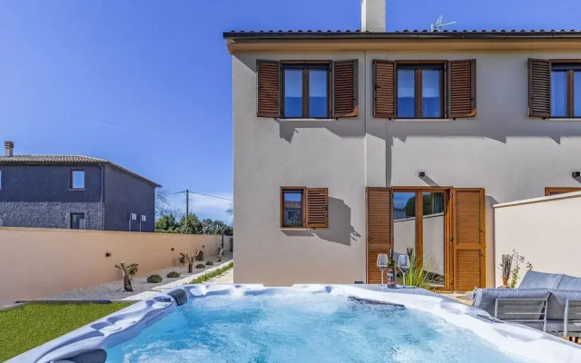 Modern Home With Swimming Pool and Wellness