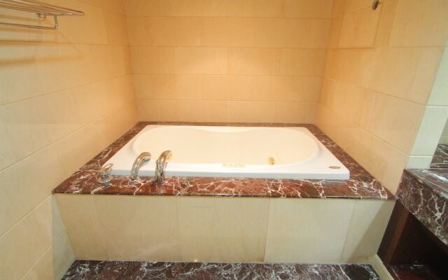 Luxurious 2 Bedroom SCBD Suites Apartment By Travelio