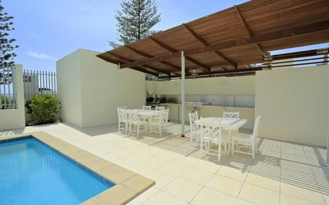 Ground Floor Luxury Oceanfront Apartment