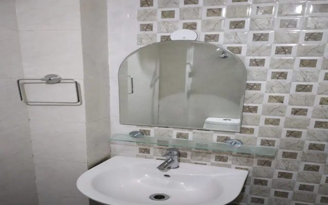 Oyo 24940 Mahadev Inn