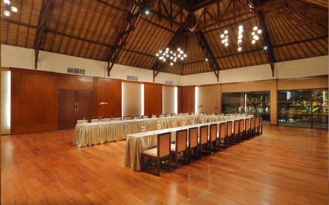 Royal Tulip Springhill Resort Jimbaran