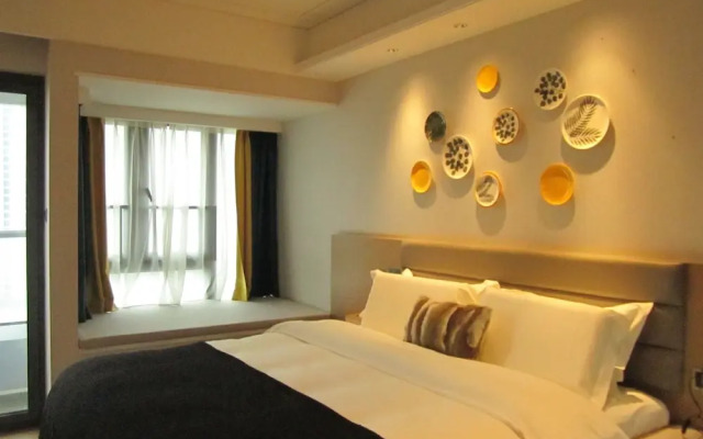 Rho Hotel