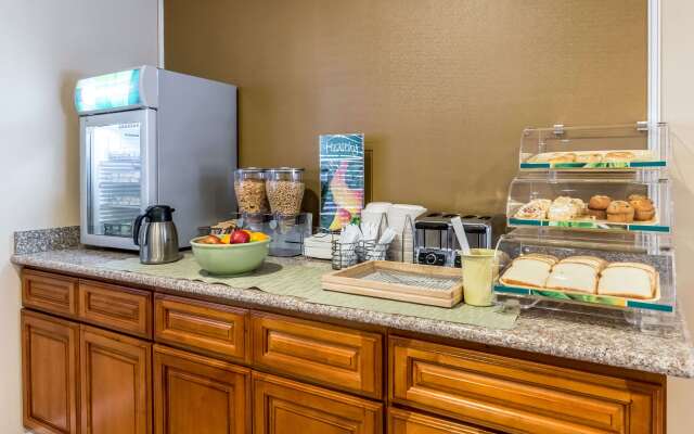 Quality Inn Fresno Near University