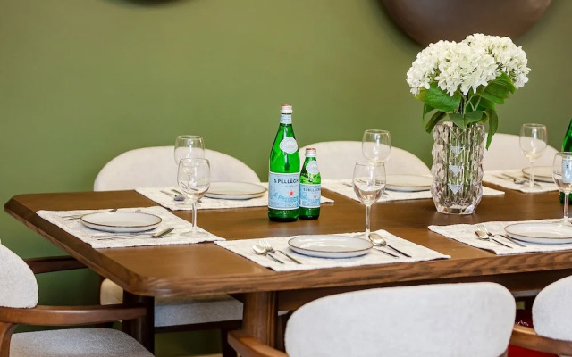 Luxury Burj Khalifa View 4BR