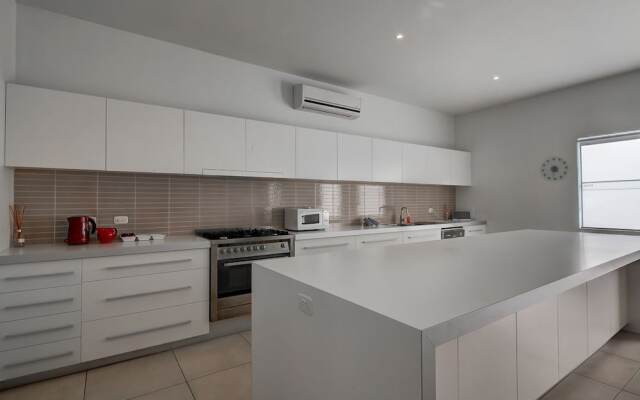 Surfs Up - Fresh and modern East Beach home