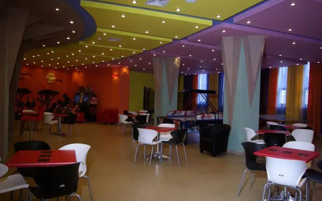 Multi Rest House