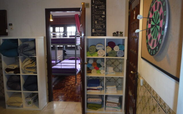 Help Yourself Hostels - Carcavelos