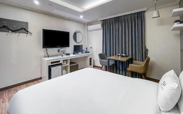 Changwon Myeongseodong YO