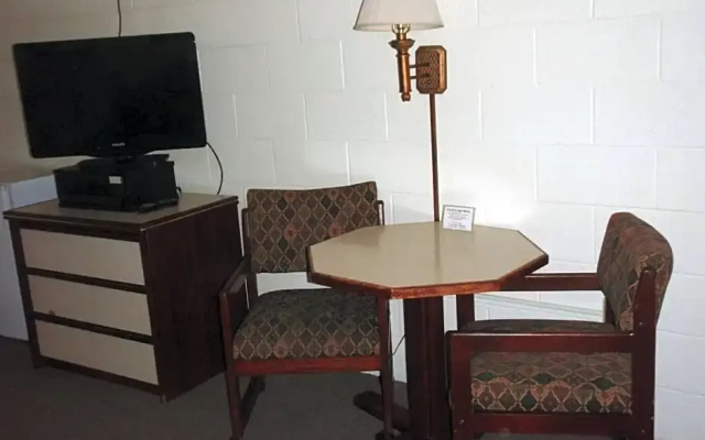 Forest Lodge Motel