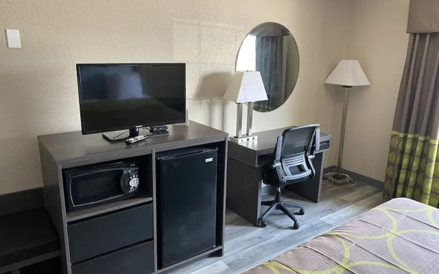 Super 8 Gainesville TX