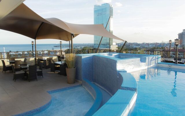 Hotel Bahia Suites