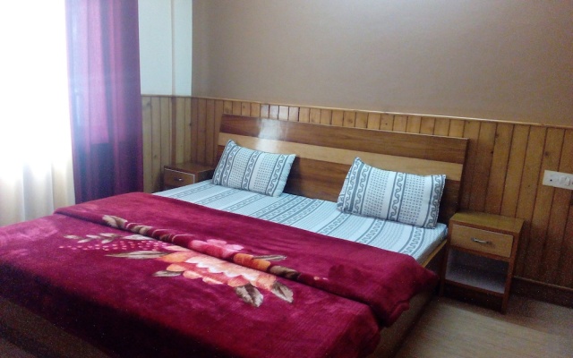 Hotel Hill Town – Guest Rooms – Dharamshala