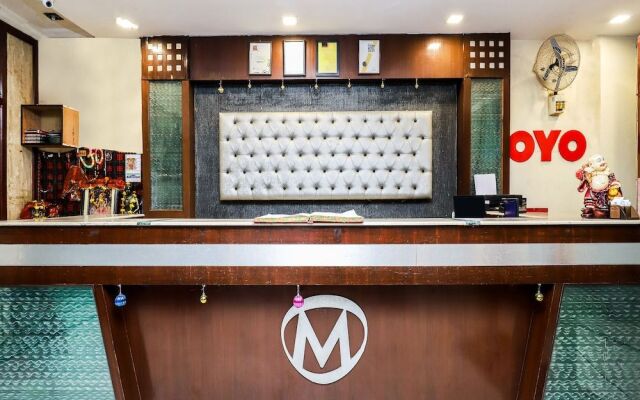 OYO 26216 Hotel Maanvi