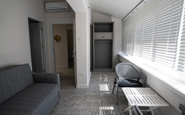 Ece Suit Büyükada