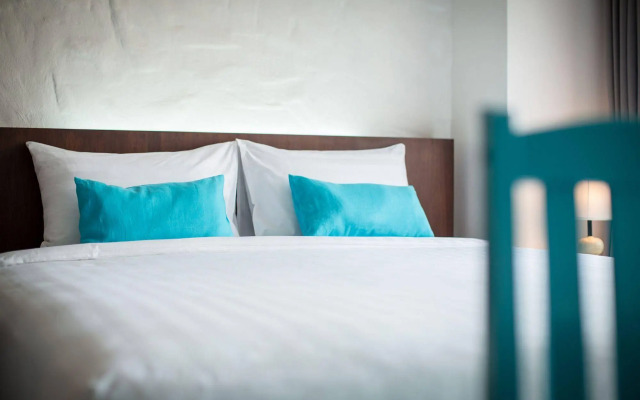WE Valley Hotel