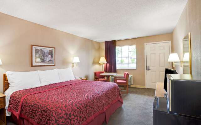 Days Inn by Wyndham Joelton/Nashville