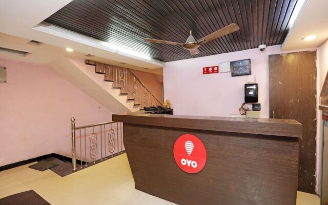 OYO 13392 Hotel Neeraj