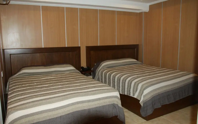 Hotel San Thomas Inn