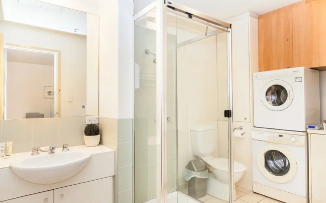 StayCentral Melbourne Serviced Apartments - Catani 1 & 2