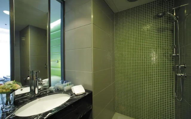 Cosmo Hotel Hong Kong
